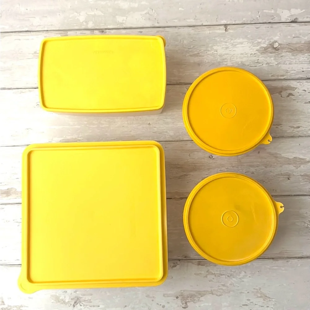 Tupperware Vintage Food Storage 4 Containers 8pc Set Bowls 4 Lids Yellow Color